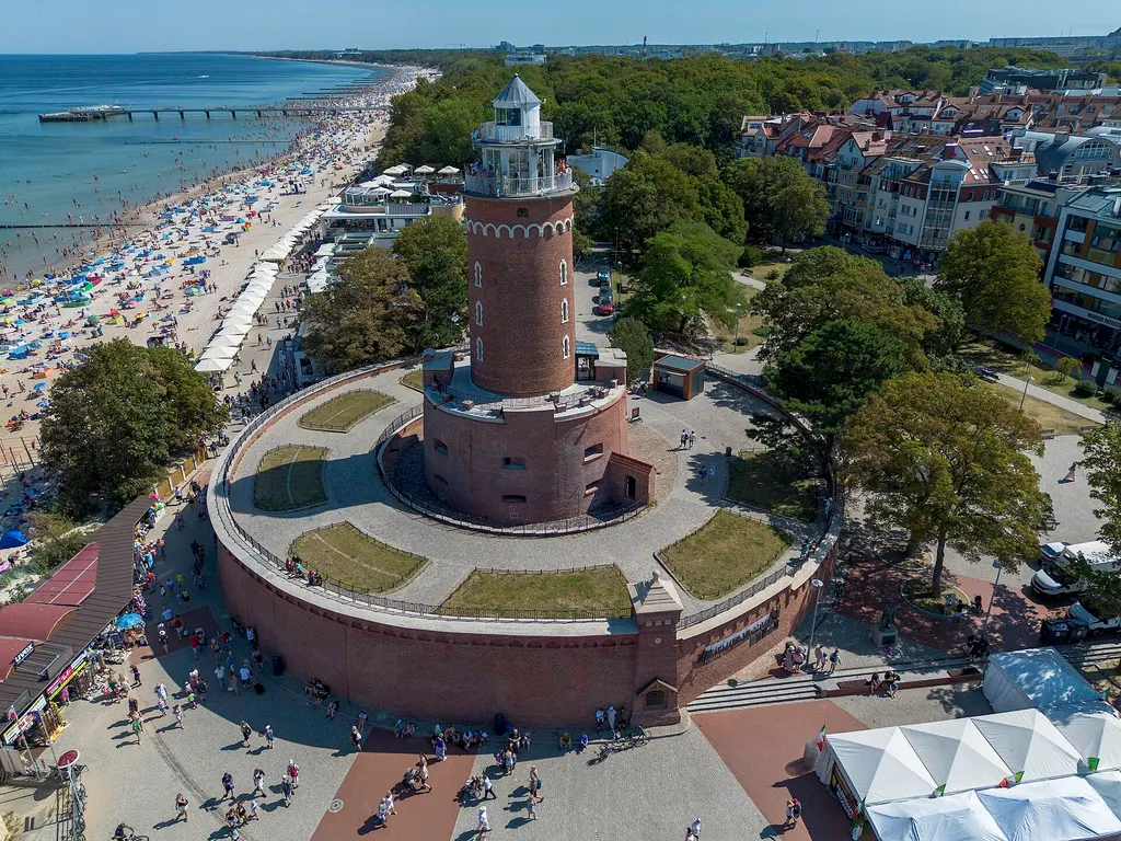 Molo i latarnia w Kołobrzegu