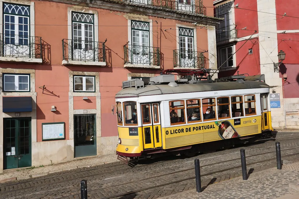 Tramwaj 28