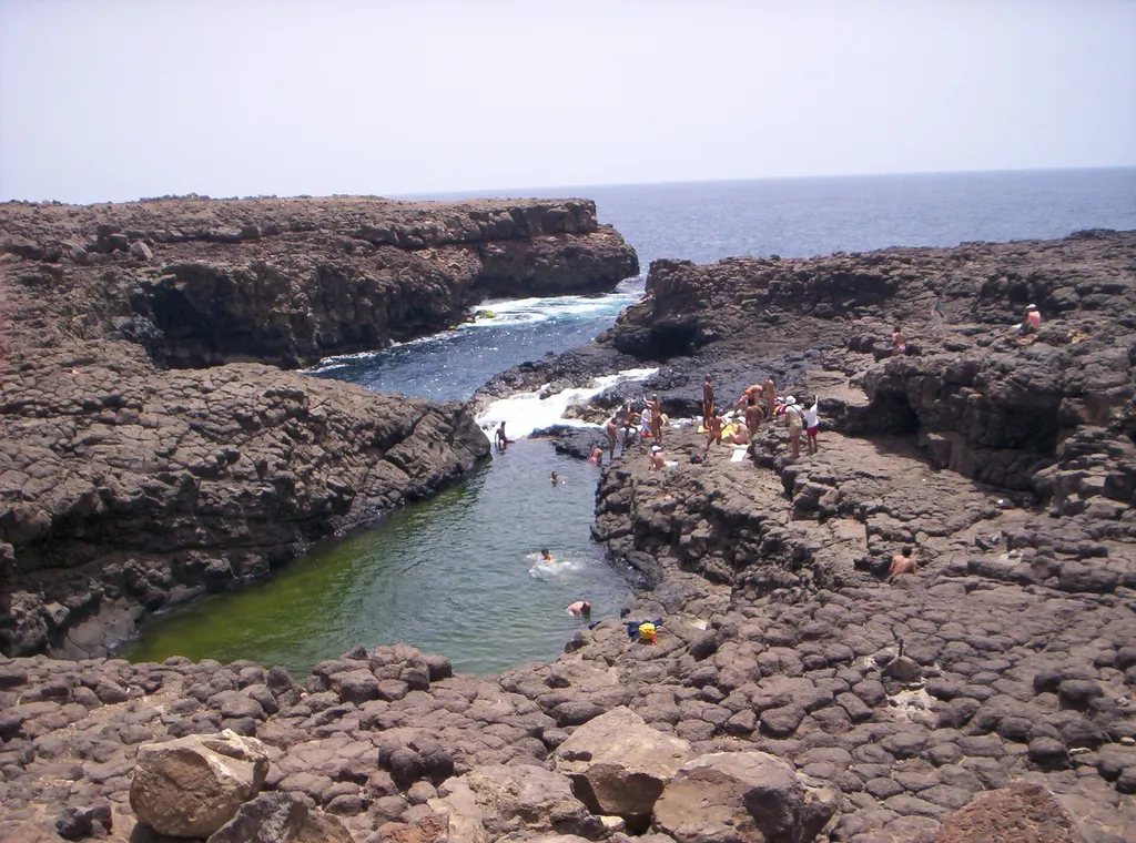 Buracona (Olho Azul)