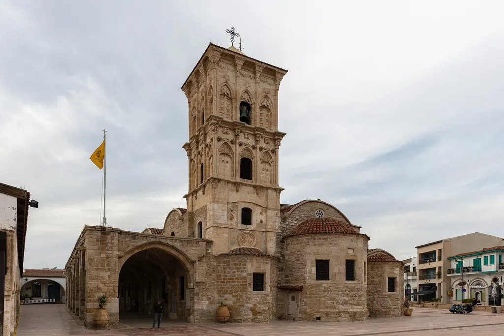 Larnaka: kościół św. Łazarza i Słone Jezioro