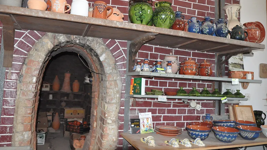 Chmielno: ceramika Neclów