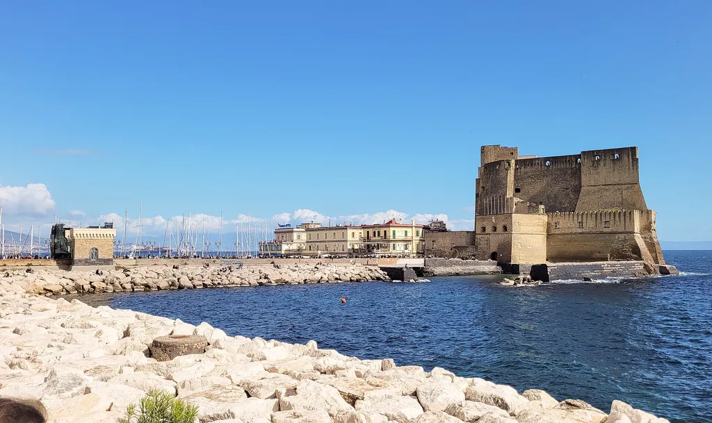 Lungomare i Castel dell'Ovo