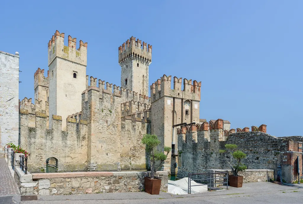Sirmione: Groty Katullusa i zamek Scaligerów