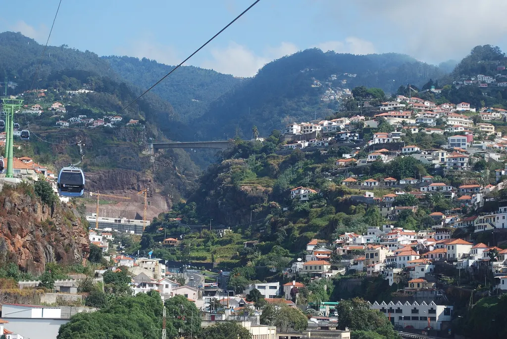 Funchal: kolejka na Monte i zjazd saniami