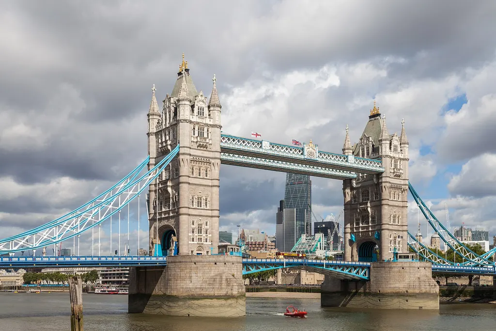 Tower of London i Tower Bridge