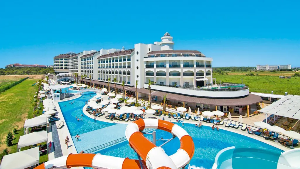 Hotel Port River & Spa, Titreyengol (Side)