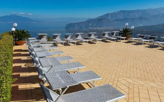 La Vue D'or, Priora (Kampania)