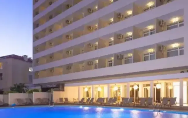 Carcavelos Beach Hotel, Carcavelos (Wybrzeże Lizbońskie)