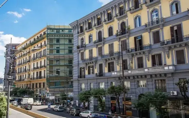 Napoli's Gold Hotel, Neapol (Neapol)