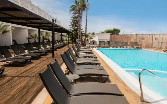 Aequora Lanzarote Suites, Puerto del Carmen (Lanzarote)