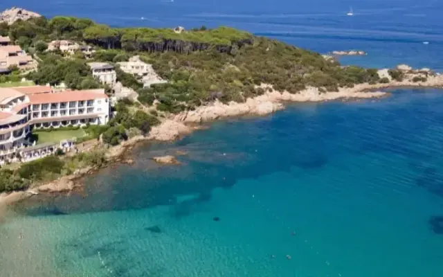 Club Hotel, Baia Sardinia (Sardynia)