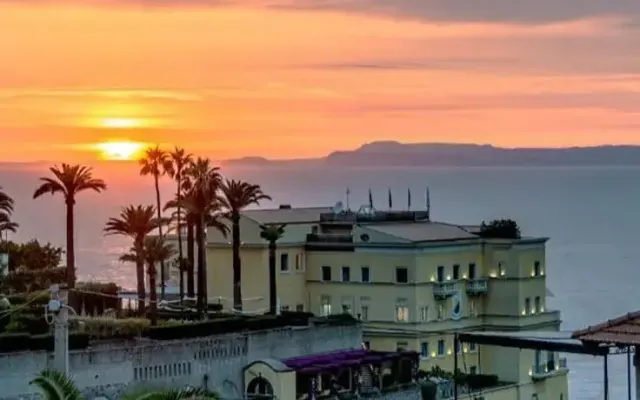 Grand Hotel Moon Valley, Sorrento (Kampania)