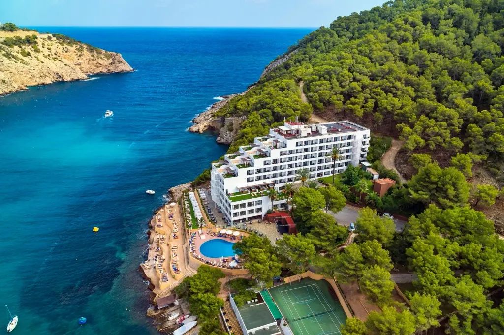 Palladium Cala LLonga, Cala Llonga (Ibiza)