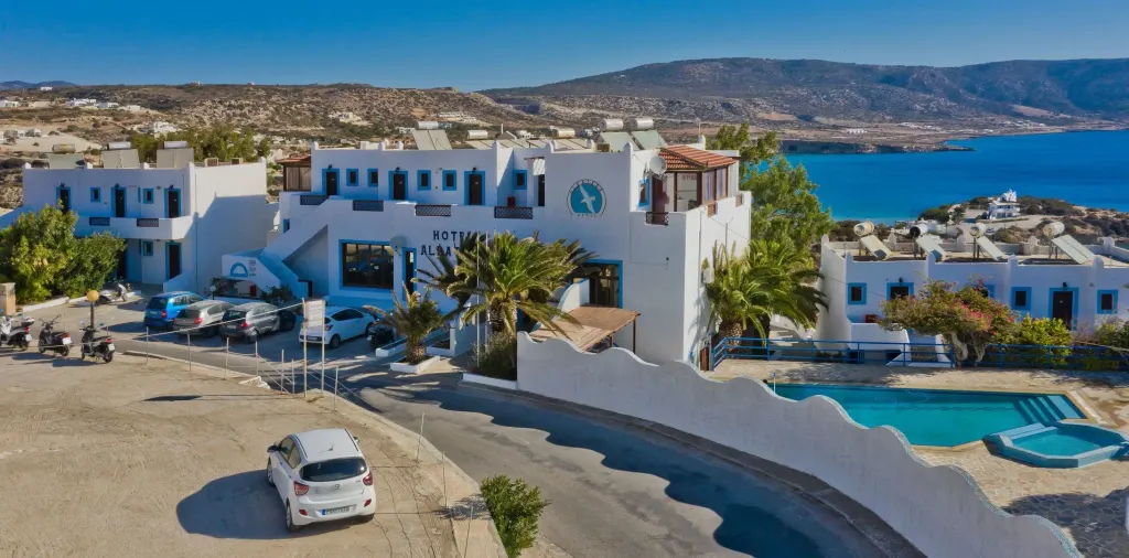 Albatros Hotel, Amoopi