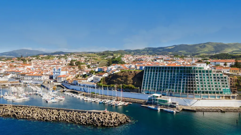 Angra Marina, Angra Do Heroismo (Azory)