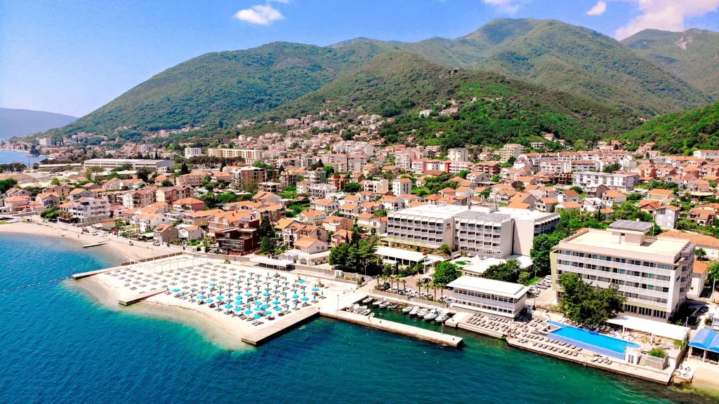 Carine Hotel Delfin, Bijela (Riwiera Czarnogórska)