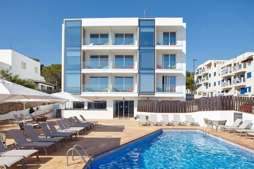 Sol Bahia Ibiza Suites, Cala Gracio (Ibiza)