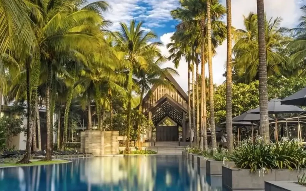 Twinpalms Surin Beach Phuket, Surin Beach (Phuket)