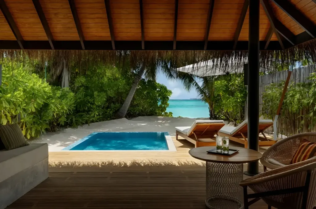 Niva Velassaru Maldives, Velassaru (Male Atol)