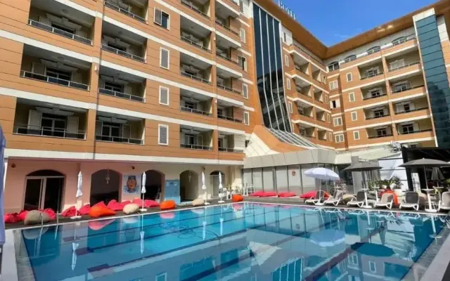 AMH Hotel Durres, Durres