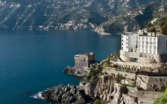 Club Due Torri Residence, Maiori (Kampania)