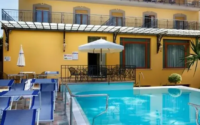 Zi’Teresa, Sorrento (Kampania)