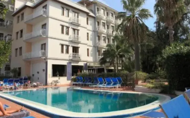 Caravel Hotel, Sant'Agnello (Kampania)