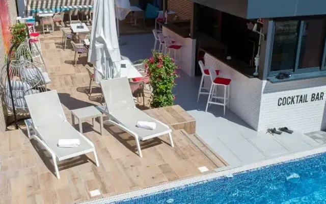 Hotel Stella Maris, Vodice (Dalmacja Północna)