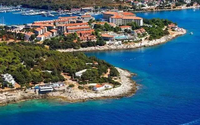 Arena Verudela Beach Resort & Verudela Villas, Pula (Istria)