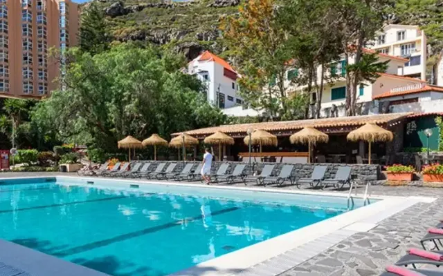 Baía Madeira Hotel - Ocean Beachfront, Machico (Madera)
