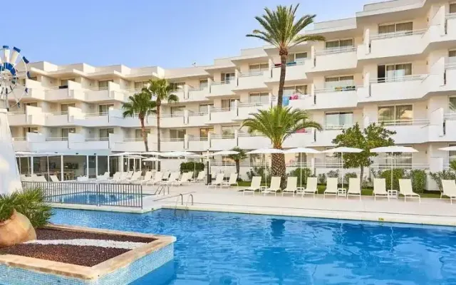 Globales Cala Bona Suites, Cala Bona (Majorka)