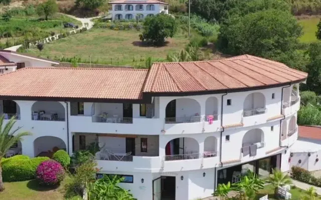 Luzia Agriresort, Ricadi (Kalabria)