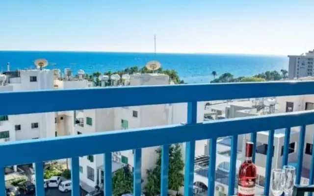 Navarria Blue, Limassol (Limassol)