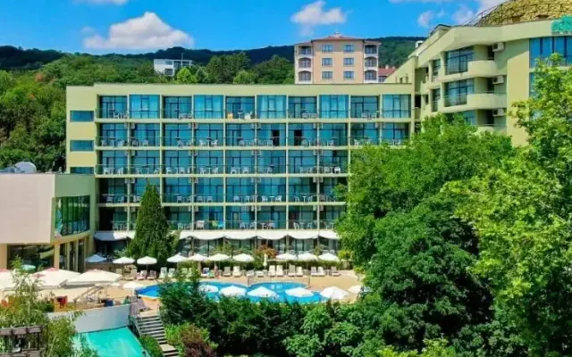 Palm Beach Hotel - All Inclusive with Free beach package & Private Beach, Złote Piaski (Złote Piaski)