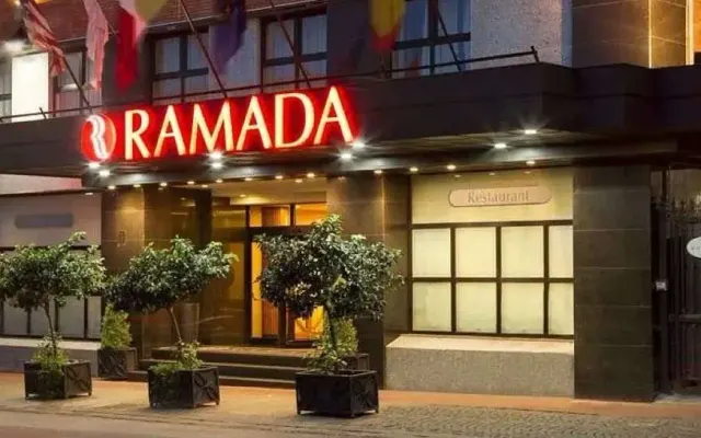 Ramada Naples Hotel, Neapol (Neapol)