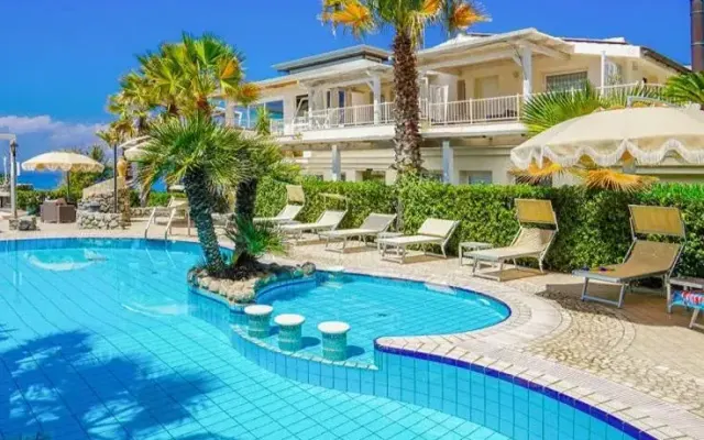 Baia del Godano Resort, Capo Vaticano (Kalabria)