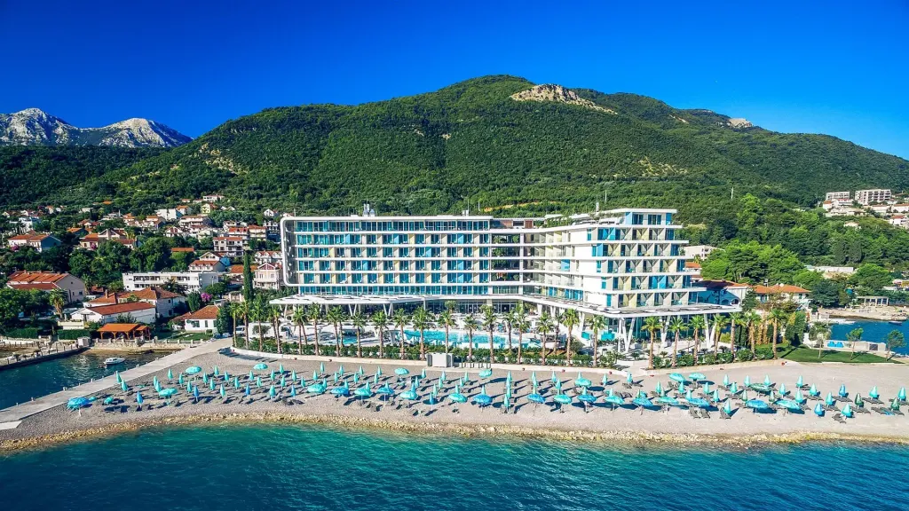 Carine Hotel Kumbor, Kumbor (Riwiera Czarnogórska)
