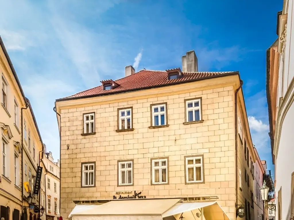 The Dominican, Praga (Praga)
