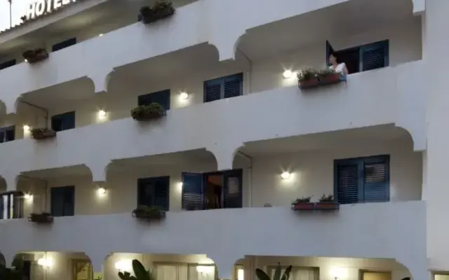 Hotel Baia Degli Dei, Giardini Naxos