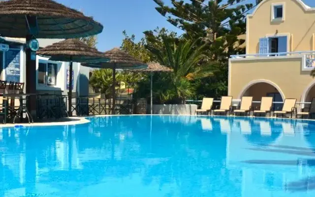 Zephyros Hotel, Kamari