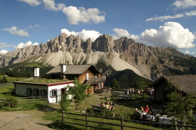 Schatzerhutte fot. Franz Pernthaler