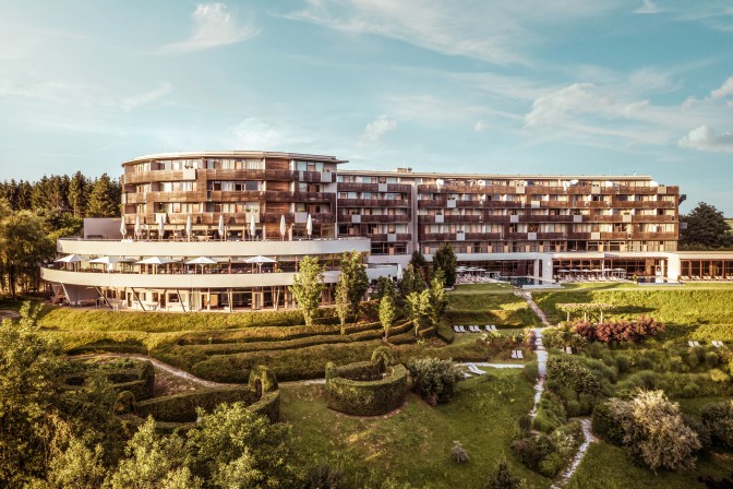 Między wi-fi a wellness: workation w hotelach Falkensteiner