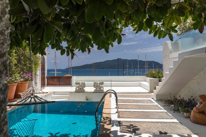 Podr&oacute;ż do Marmaris: wakacje marzeń na tureckim wybrzeżu Morza Egejskiego